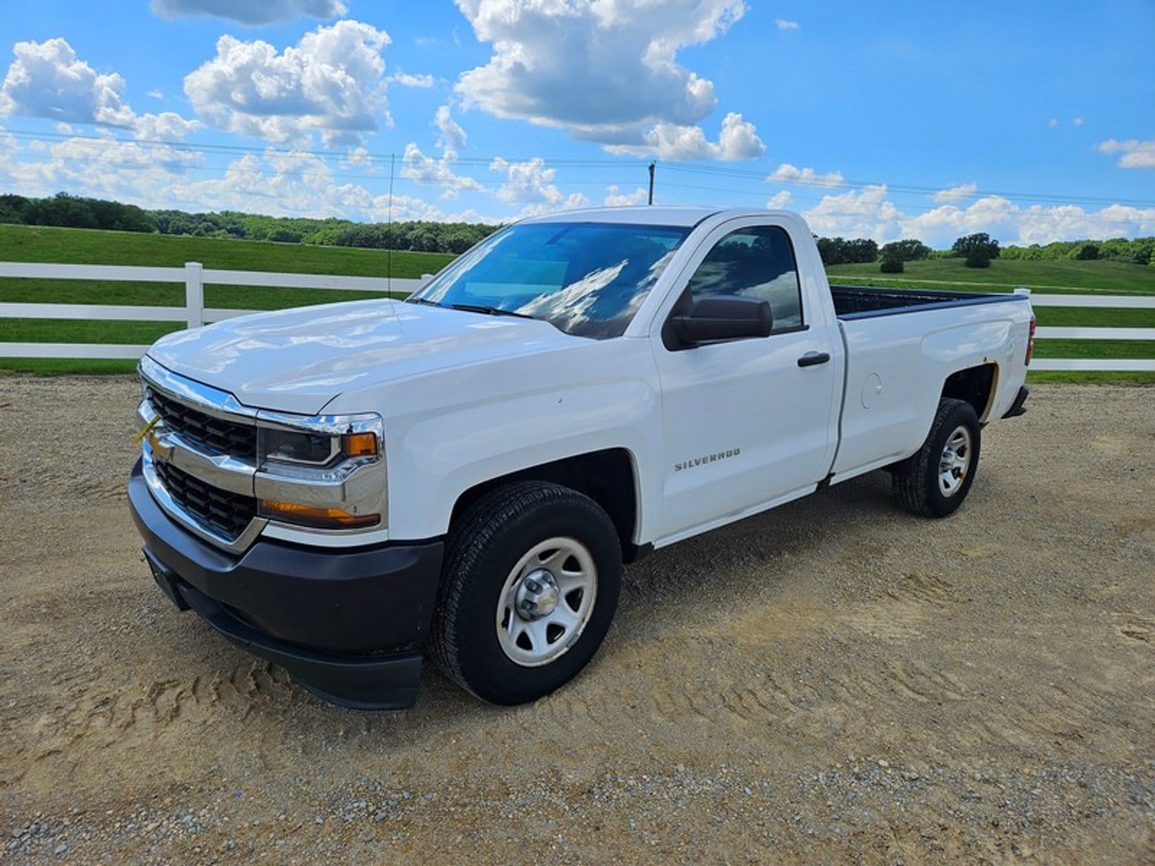 2018 Chevrolet 1500 Equipment Image0