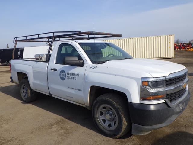 Image of Chevrolet 1500 equipment image 1