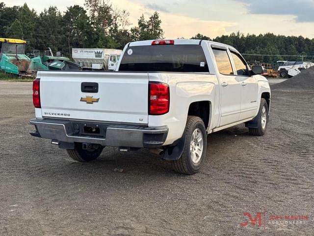Image of Chevrolet Silverado equipment image 3