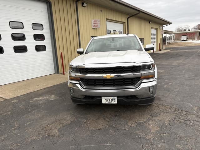 Image of Chevrolet 1500 equipment image 1