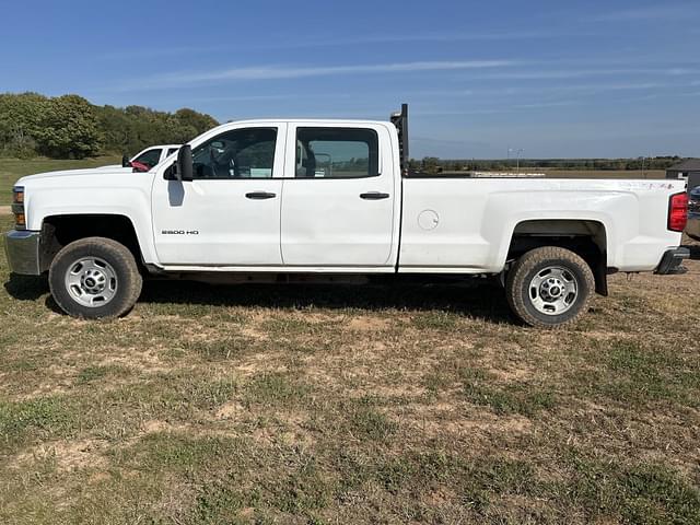 Image of Chevrolet 2500 equipment image 1