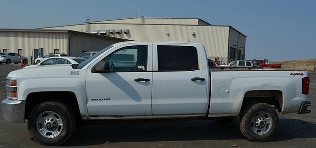 Image of Chevrolet 2500HD equipment image 1