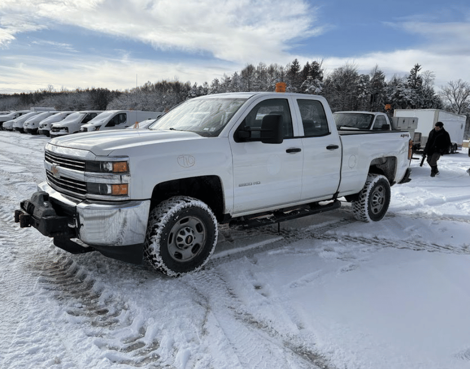 2018 Chevrolet 2500HD Equipment Image0