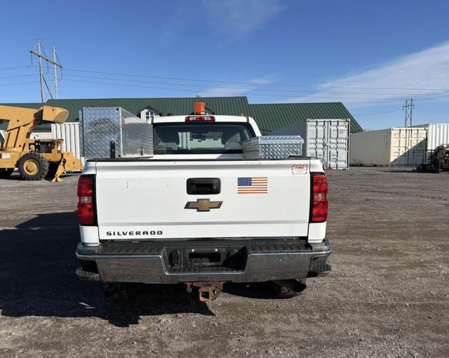 Image of Chevrolet 2500HD equipment image 3