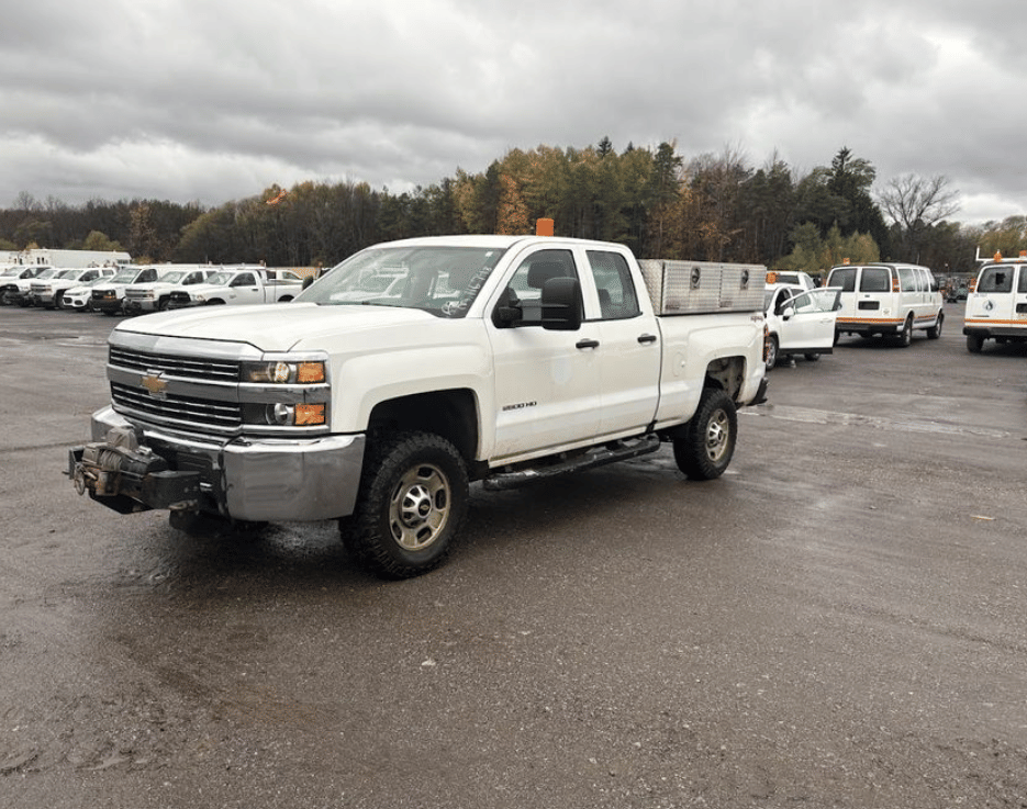2018 Chevrolet 2500HD Equipment Image0
