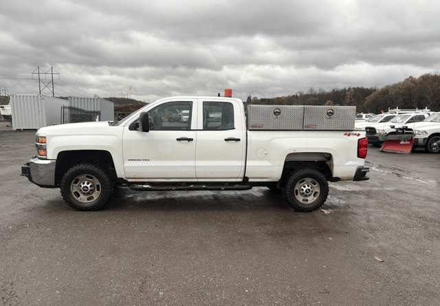 Image of Chevrolet 2500HD equipment image 1