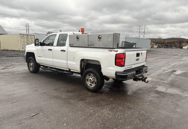 Image of Chevrolet 2500HD equipment image 2