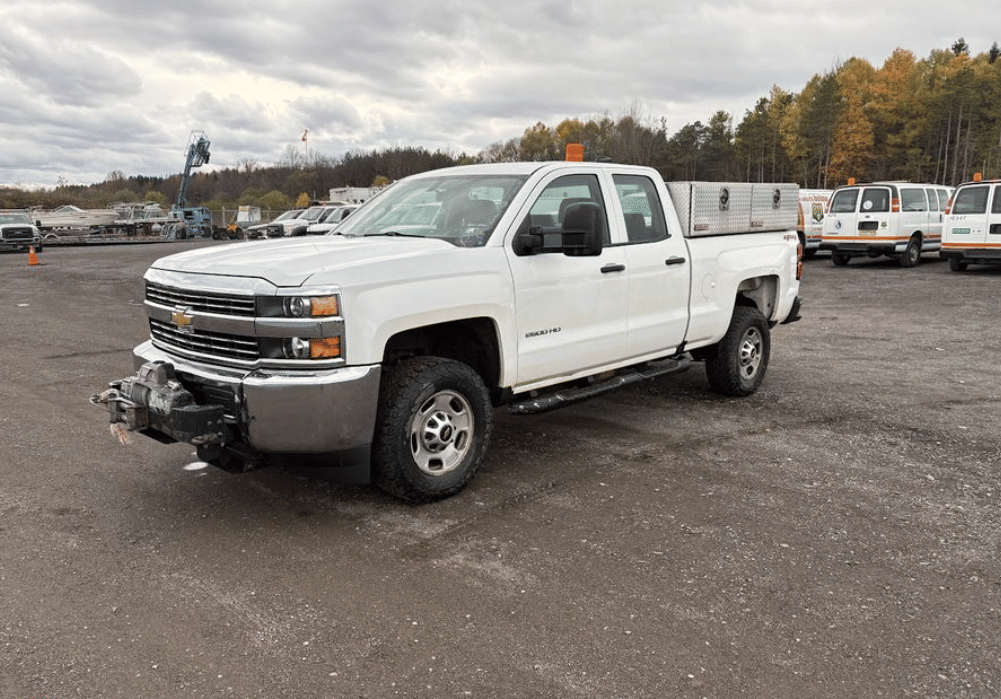 2018 Chevrolet 2500HD Equipment Image0
