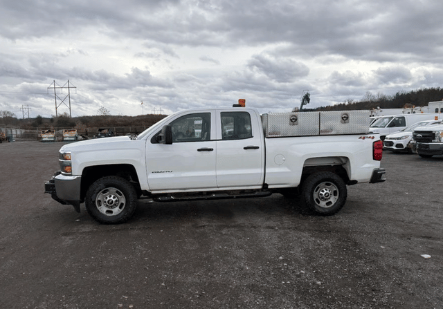 Image of Chevrolet 2500HD equipment image 1