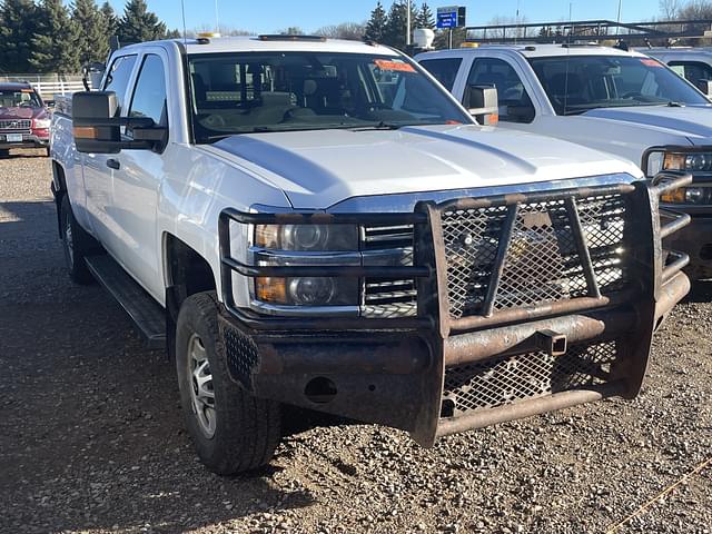 Image of Chevrolet 2500HD equipment image 3