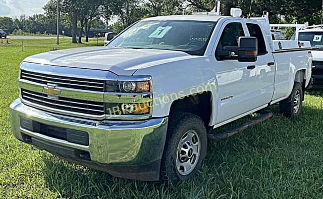 Image of Chevrolet 2500HD equipment image 2