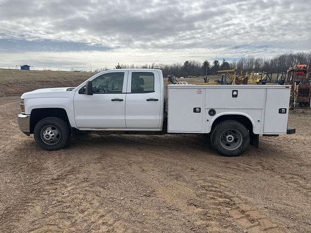 Image of Chevrolet 3500 equipment image 1