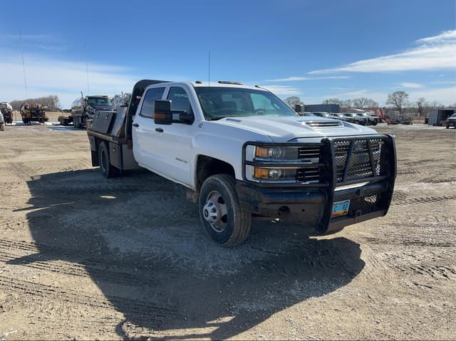 Image of Chevrolet 3500 equipment image 2