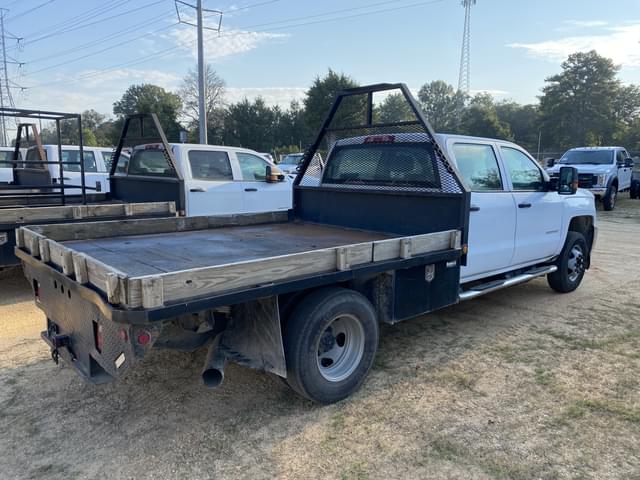 Image of Chevrolet 3500HD equipment image 3