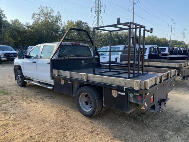 Image of Chevrolet 3500HD equipment image 2