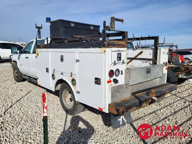 Image of Chevrolet 3500HD equipment image 2