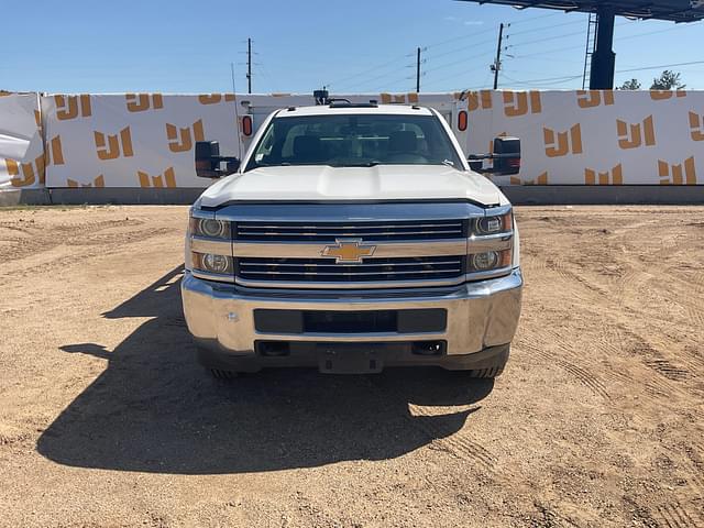Image of Chevrolet 3500HD equipment image 1