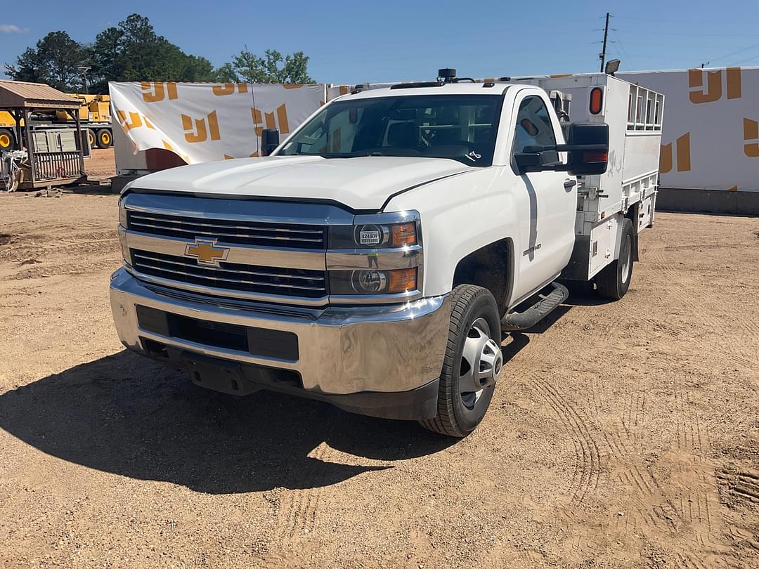 Image of Chevrolet 3500HD Primary image