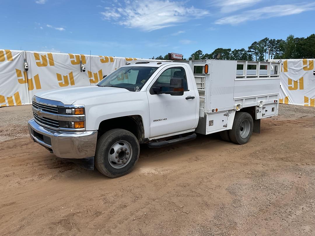 Image of Chevrolet 3500 Primary image