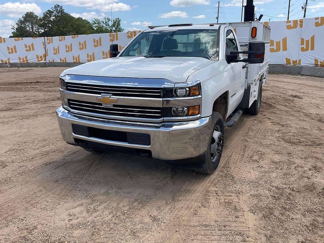 Image of Chevrolet 3500HD Primary image