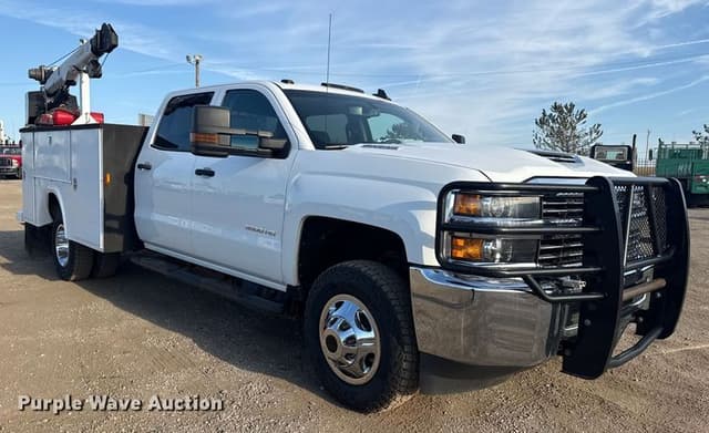 Image of Chevrolet 3500HD equipment image 2