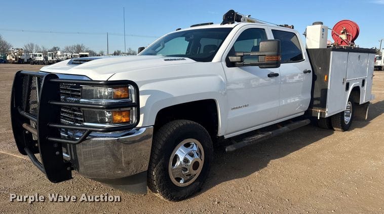 2018 Chevrolet 3500HD Equipment Image0