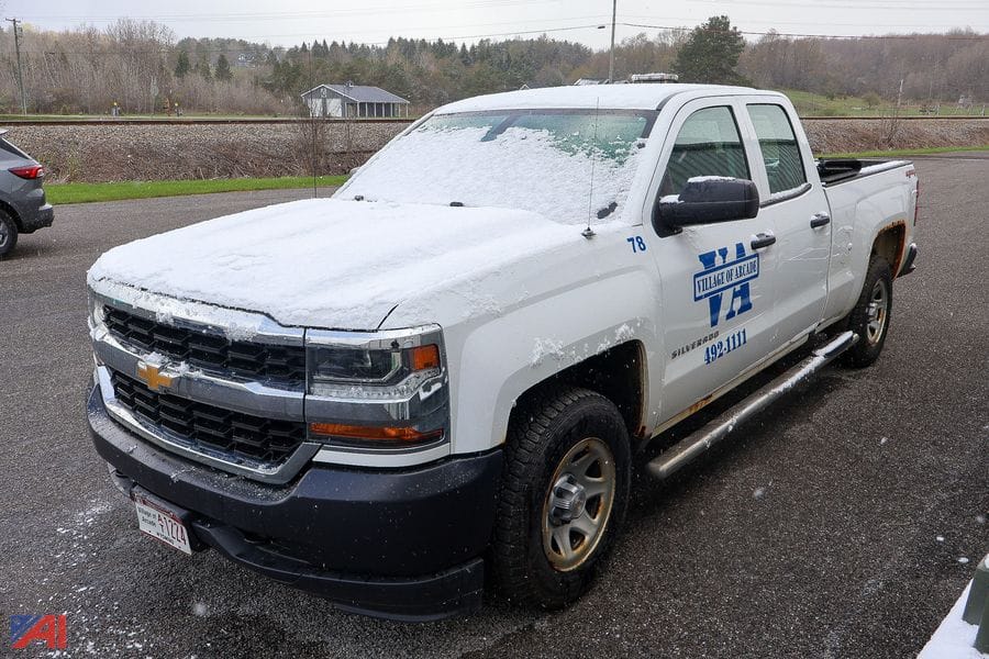 2018 Chevrolet 1500 Equipment Image0