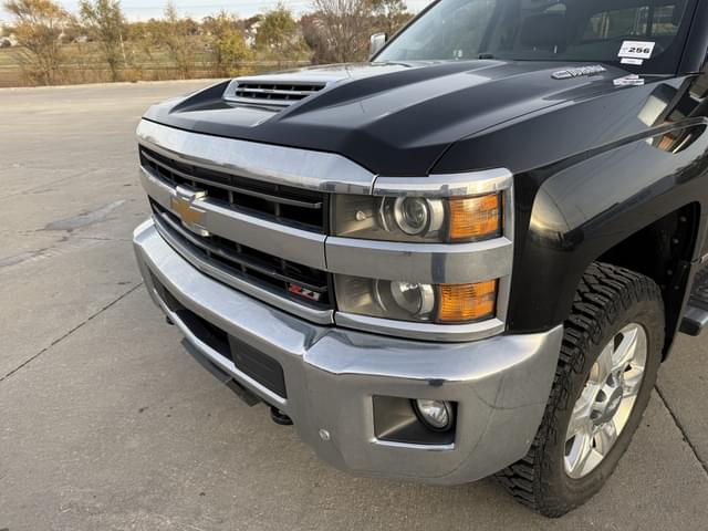 Image of Chevrolet K2500 equipment image 3