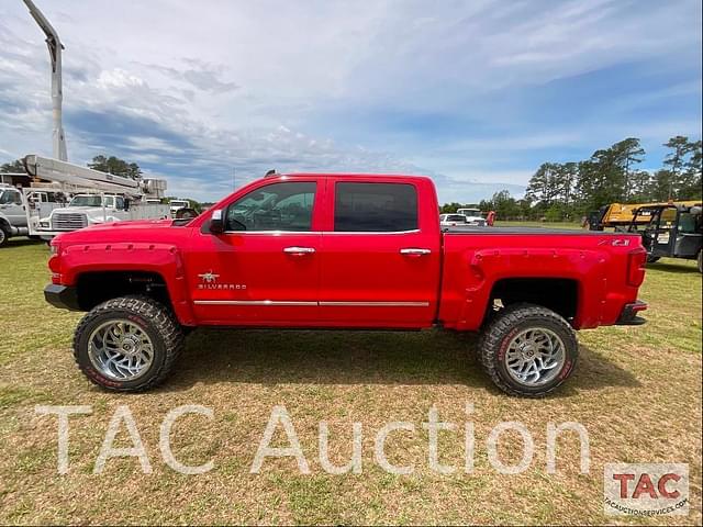 Image of Chevrolet Silverado equipment image 1