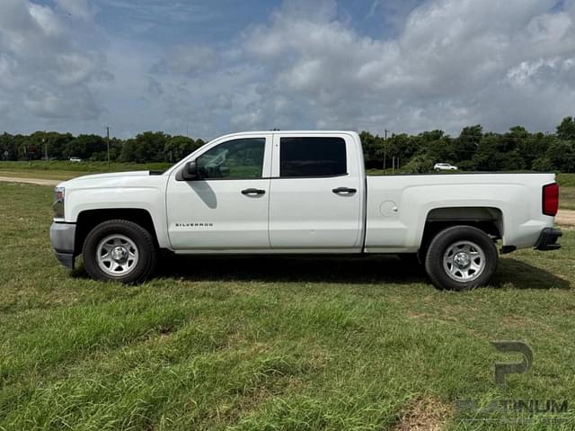 Image of Chevrolet 1500 equipment image 3
