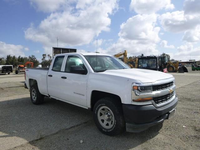 Image of Chevrolet Silverado equipment image 1