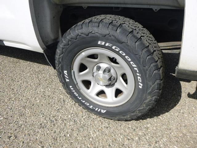 Image of Chevrolet Silverado equipment image 4