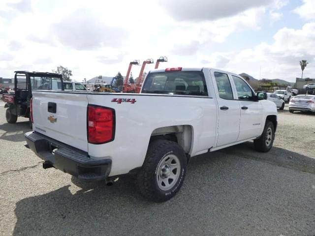 Image of Chevrolet Silverado equipment image 2