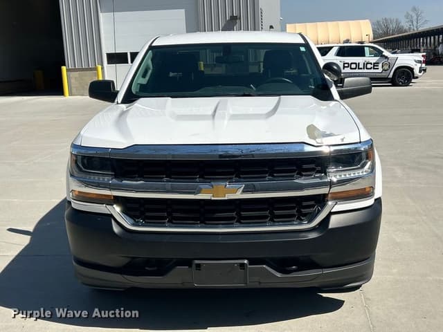 Image of Chevrolet 1500 equipment image 1
