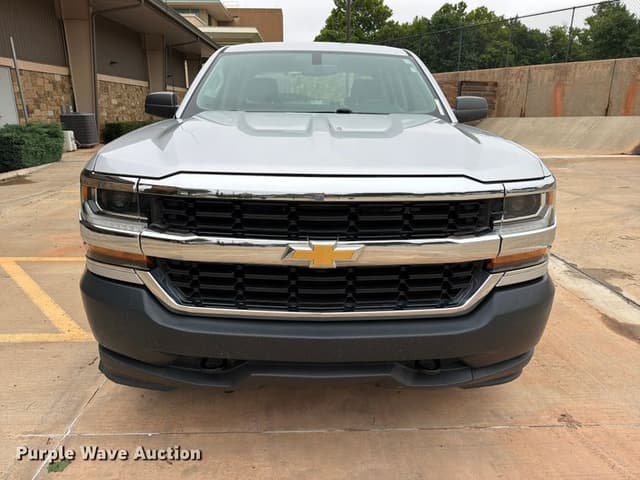 Image of Chevrolet 1500 equipment image 1