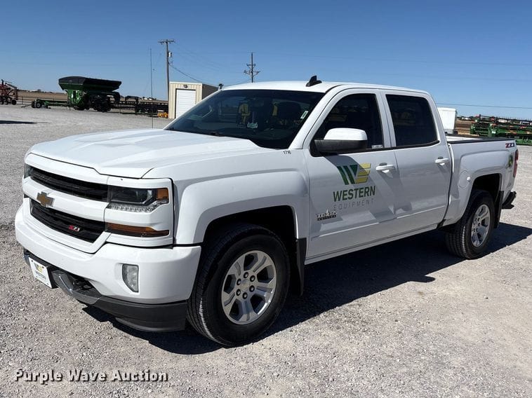 2018 Chevrolet 1500 Equipment Image0