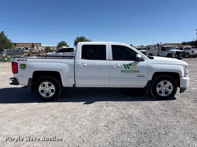 Image of Chevrolet 1500 equipment image 3