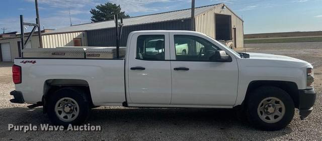 Image of Chevrolet 1500 equipment image 3