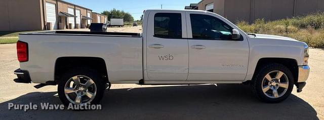 Image of Chevrolet 1500 equipment image 3