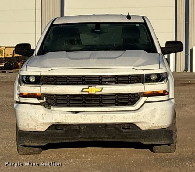 Image of Chevrolet 1500 equipment image 1