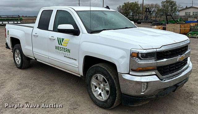 Image of Chevrolet Silverado equipment image 2