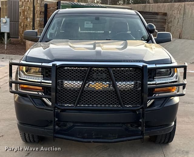 Image of Chevrolet 1500 equipment image 1