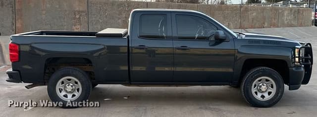 Image of Chevrolet 1500 equipment image 3