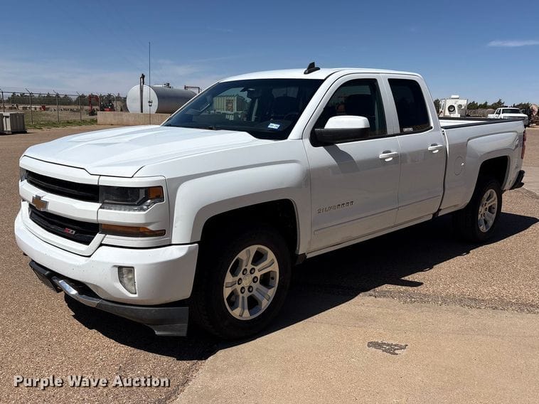 2018 Chevrolet 1500 Equipment Image0
