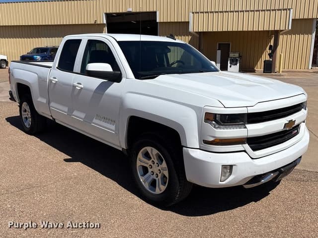 Image of Chevrolet 1500 equipment image 2