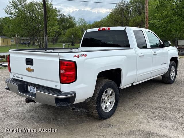 Image of Chevrolet 1500 equipment image 4
