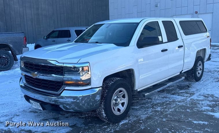 2018 Chevrolet 1500 Equipment Image0