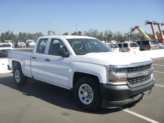 Image of Chevrolet Silverado equipment image 1