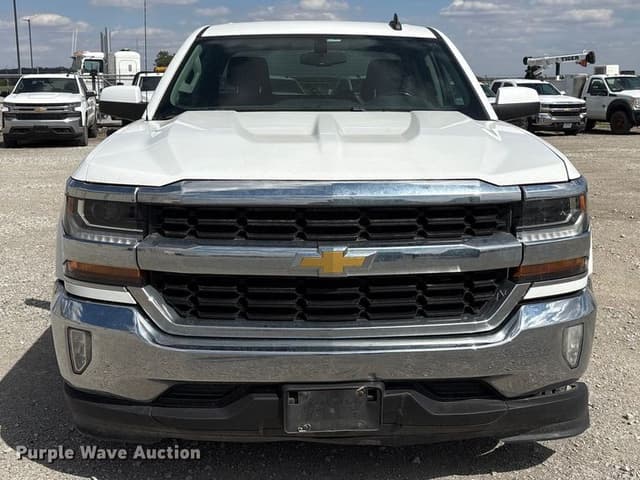 Image of Chevrolet Silverado equipment image 1