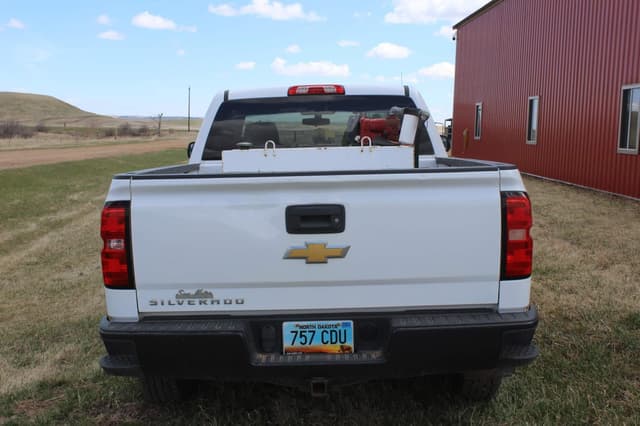 Image of Chevrolet 1500 equipment image 3